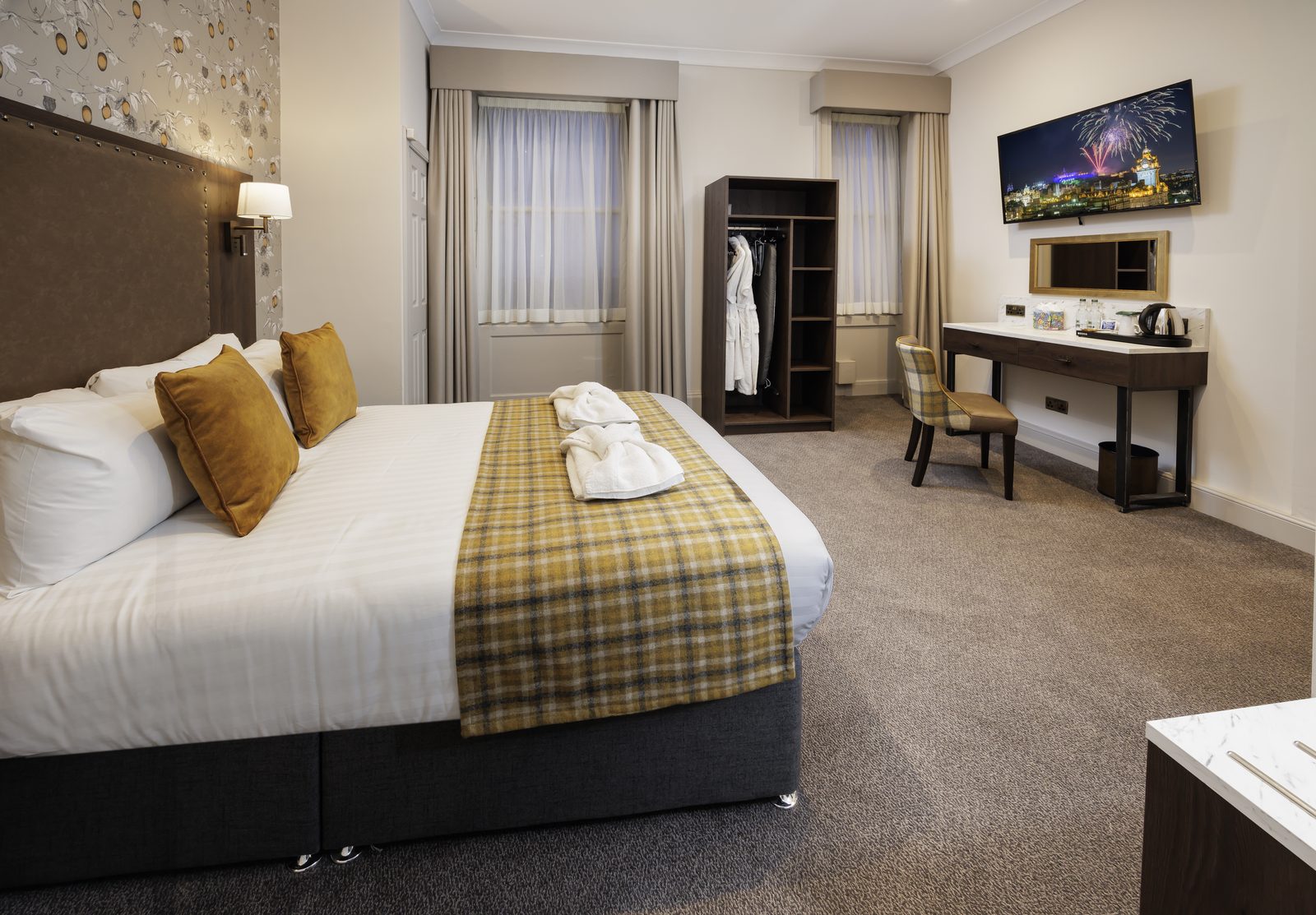 New Town Hotel, photo 3 of 14