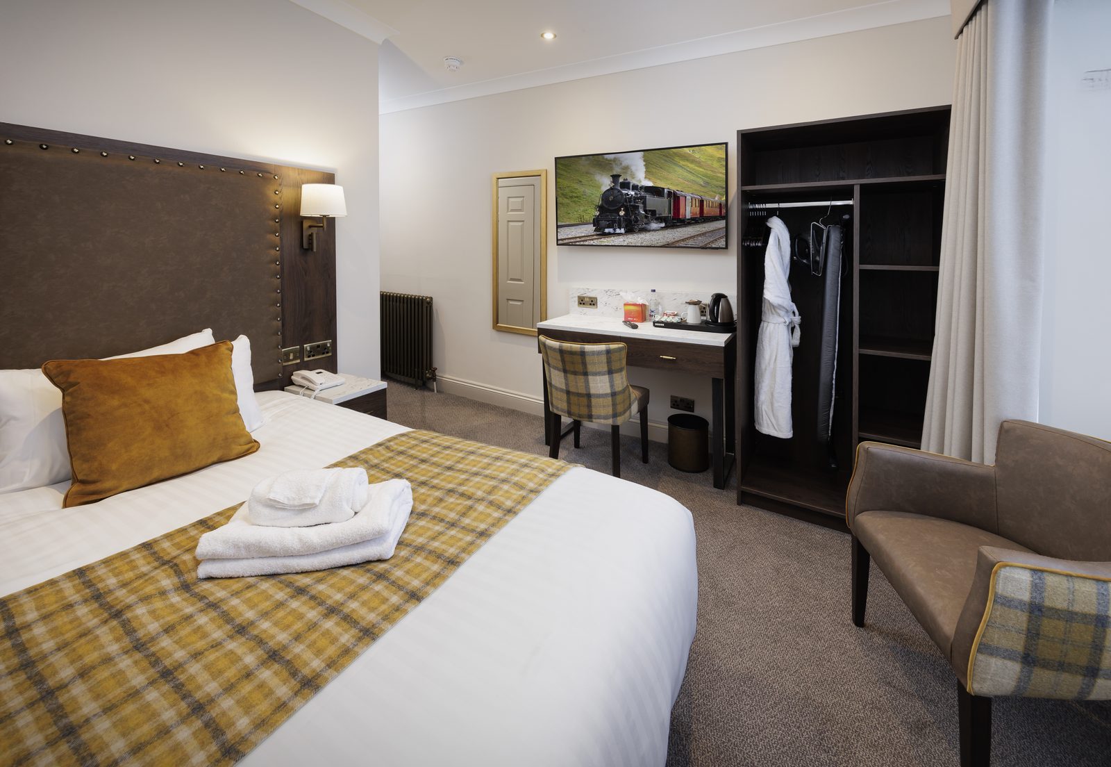 New Town Hotel, photo 10 of 14